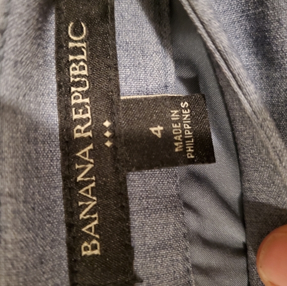 Banana Republic pencil skirt - Picture 2 of 3